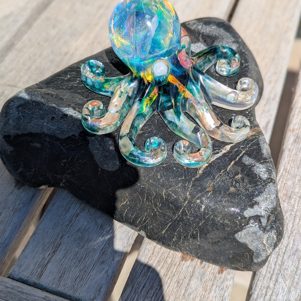 Iridescent Resin Octopus Figurine - Picture 7 of 9
